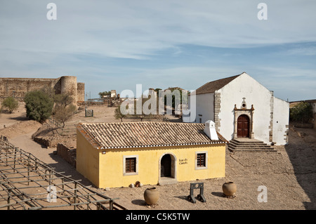 Interno del castello di Castro Marim, Algarve, PORTOGALLO Foto Stock