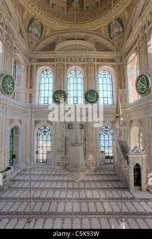 All'interno dell'Buyuk Mecidiye Camii in Ortakoy sul Bosforo, Istanbul - 2010 Capitale Europea della Cultura - Turchia Foto Stock