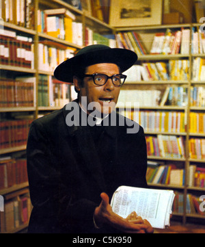 La moglie del prete del sacerdote moglie Anno: 1970 Italia Marcello Mastroianni Direttore: Dino Risi Foto Stock