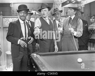 Robin e le cappe 7 Anno: 1964 USA Frank Sinatra, Sammy Davis Jr, Dean Martin Direttore: Gordon Douglas Foto Stock