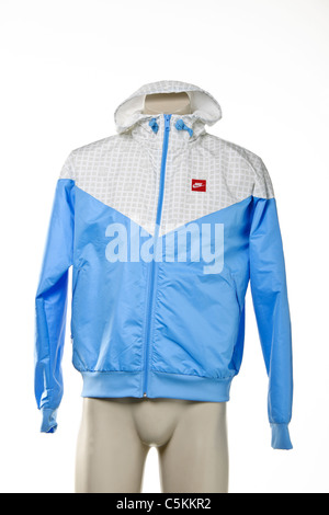 Nike Air giacca Windrunner sportswear uomo nylon Giacca pioggia full zip con cappuccio. Foto Stock