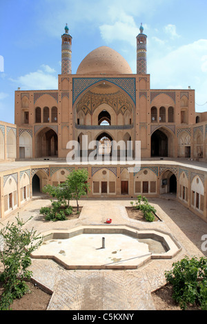 La moschea Agha-Bozorg (1832), Kashan, provincia di Isfahan, Iran Foto Stock