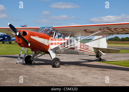 Beagle austera D5 (Husky) reg G-ATCD a Breighton Foto Stock