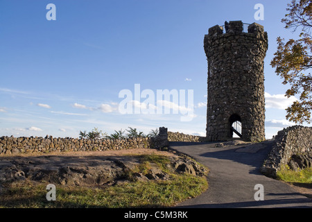 La storica New England Castle Craig si trova a Hubbard Park a Meriden Connecticut. Foto Stock