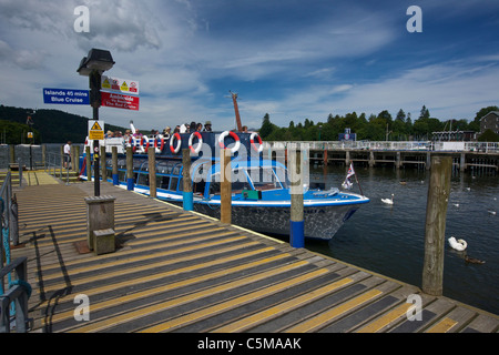 Il lago di Cruiser a Bowness sul Lago di Windermere Bowness-on-Windermere South Lakeland Cumbria Inghilterra England Regno Unito Foto Stock