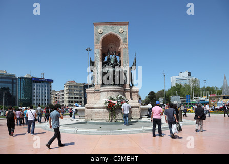 Repubblica Monumento a Piazza Taksim di Istanbul, Turchia Foto Stock