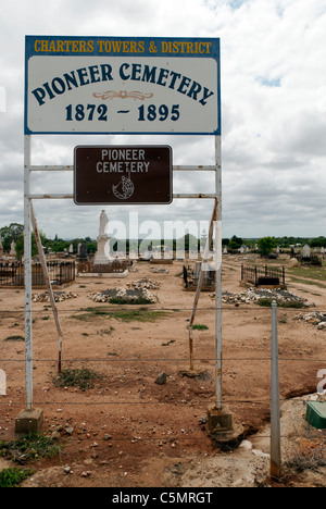 Pioniere del vecchio cimitero di Charters Towers - Queensland, Australia Foto Stock