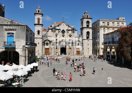 L'Avana. Cuba. Habana Vieja / Avana Vecchia. Catedral de La Habana, Plaza de la Catedral. Foto Stock