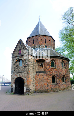 Nijmegen, Paesi Bassi. Sint Nicolaaskapel / St Nicholas Cappella nel parco Valkhof Foto Stock
