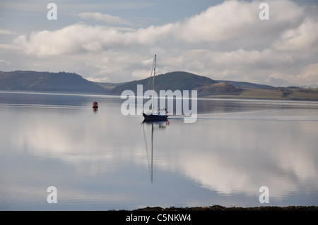 Barche a vela sul Loch Ginestra, Wester Ross, Scotland, Regno Unito Foto Stock