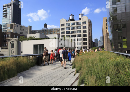 Highline, elevati parco pubblico sulla ex ferrovia, Manhattan, New York City, Stati Uniti d'America Foto Stock