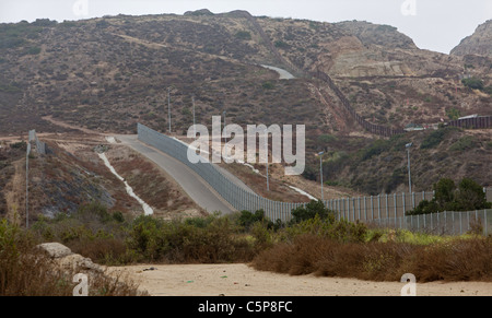 Stati Uniti-Messico recinzioni di confine Foto Stock