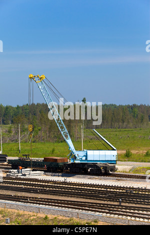 Costruzione ferrovia gantry crane dietro il lavoro Foto Stock