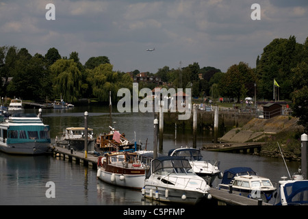 Teddington lock fiume Tamigi teddington middlesex in Inghilterra Foto Stock