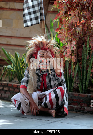 Ballerini balinesi mostra per i turisti, Bali, Indonesia Foto Stock