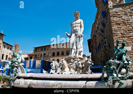 La fontana del Nettuno di Bartolomeo Ammannati fu commissionato per celebrare le nozze di Francesco I de' Medici nel 1565 Foto Stock