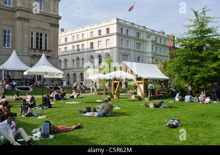 Il principe Charles Start dell iniziativa per uno stile di vita sostenibile. Lancaster House garden Foto Stock