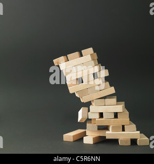 Blocchi di legno collassare Foto Stock