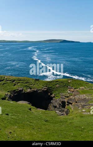 dh ROUSAY ORKNEY Rousay costa nord Geo erosione costiera scozzese Foto Stock