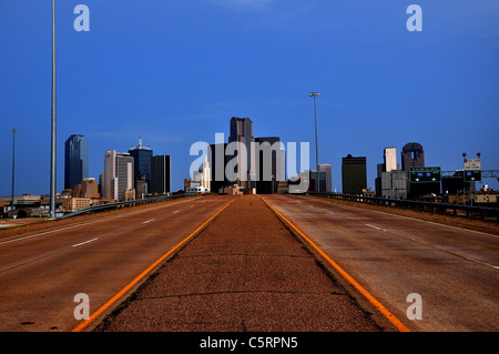 Una vista della città di Dallas Texas preso la mattina. Foto Stock