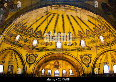 Hagia Sophia tempio bizantino, a cupola interno ornato dettagli architettonici ad Istanbul in Turchia Foto Stock