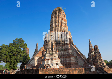 Il Prang al Wat Chaiwatthanaram tempio, Ayutthaya, Thailandia Foto Stock