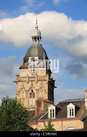 La chiesa di Notre Dame, Villedieu les Poêles, Normandia, Francia Foto Stock