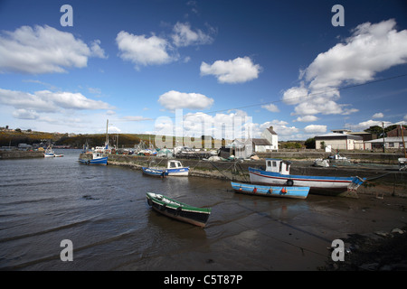 Fishin porto a est di passaggio in Irlanda. Foto Stock