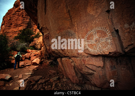 Incisioni rupestri a palatki, vicino a Sedona, in Arizona, Stati Uniti d'America Foto Stock