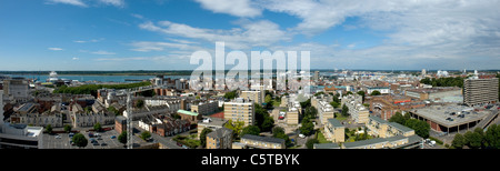Tetto vista panoramica del centro città di Southampton e sullo skyline guardando ad ovest Foto Stock
