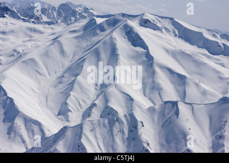 India, Kashmir Gulmarg, coperta di neve del paesaggio di montagna Foto Stock