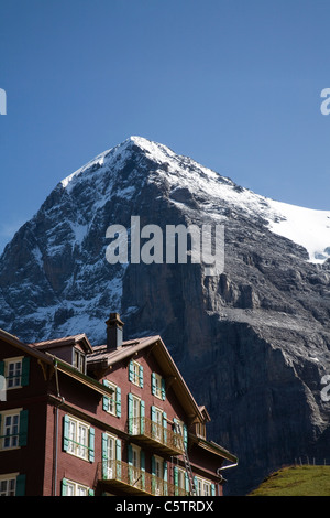 La Svizzera, Log Cabin davanti al Eigernordwand, vista dal piccolo Scheidegg Foto Stock