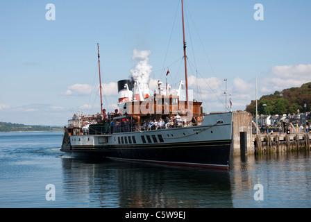 P.S. La Waverley in partenza dal molo rothesay isle of bute Argyll Scotland Regno Unito Regno Unito Foto Stock