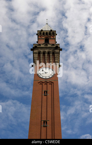Università di Birmingham Clock Tower, chiamato "Vecchio Joe', 100 metri alto il più alto free standing torre dell orologio nel mondo. Foto Stock