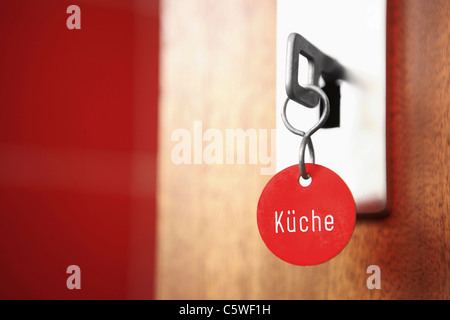 Cucina la chiave nella toppa, close-up Foto Stock