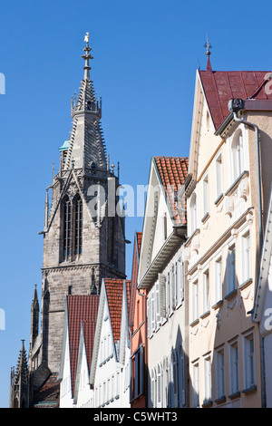 Germania, Baden-WÃ¼rttemberg, Svevo, Reutlingen, Wilhelmstrasse, vista di Marienkirche Chiesa Foto Stock