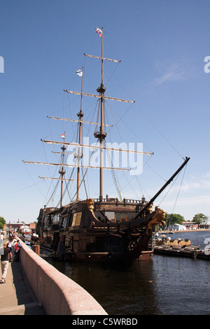 Tall Ship, ristorante galleggiante sul fiume Neva, San Pietroburgo, Russia Foto Stock