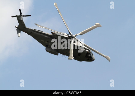 MERLIN HM1 ELICOTTERO ROYAL NAVY'S 824 NAS 02 Luglio 2011 Foto Stock