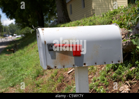 American casella privata con bandiera rossa indicatore in Lynchburg , Tennessee , Stati Uniti Foto Stock