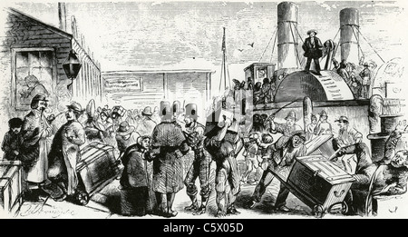 BRITISH immigrati arrivano a New York dal vapore in barca a remi circa 1840 Foto Stock