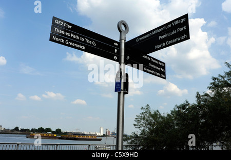 Indicazioni sulla penisola di Greenwich lungo il Tamigi percorso. Foto Stock