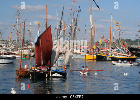 Imbarcazioni tradizionali Rosmeur harb, marittime festival di Douarnenez (Finistère Bretagna, Francia). Foto Stock