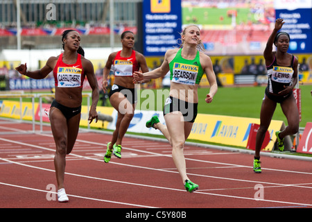 Sally PEARSON vincitore, Donne 100m ostacoli, Aviva London Grand Prix, il Crystal Palace di Londra 2011 Foto Stock