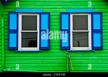 Edificio colorato, St. Johns, Antigua Foto Stock