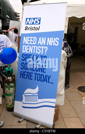 NHS dentista campagna di sensibilizzazione e poster Foto Stock