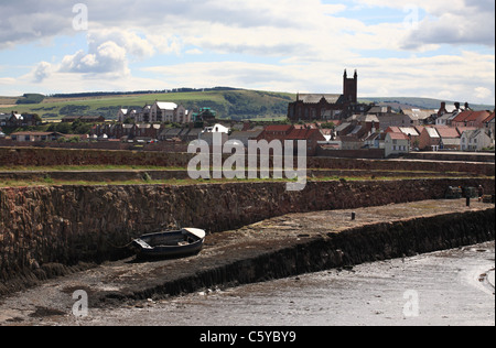 Dunbar visto dal vecchio porto, East Lothian, Scozia, Regno Unito Foto Stock