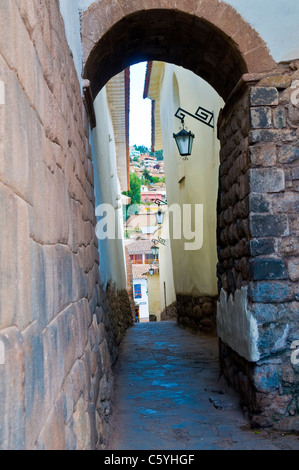 Vecchia stradina nel centro di Cusco Peru Foto Stock