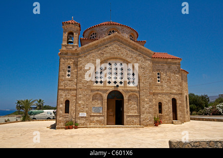 La pittoresca chiesa di San Giorgio in Agios Georgios a Cipro del Sud Foto Stock