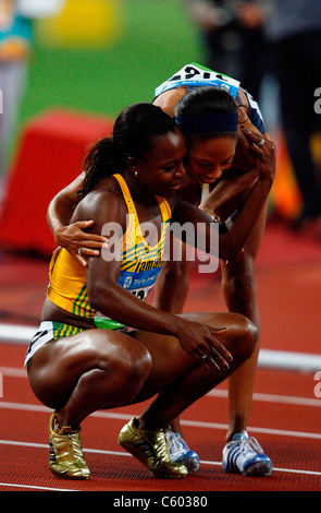 VERONICA CAMPBELL-BROWN & alleato GIAMAICA & USA lo stadio olimpico di Pechino CINA 21 Agosto 2008 Foto Stock