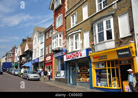 High Street, Broadstairs, isola di Thanet, Thanet distretto, Kent, England, Regno Unito Foto Stock